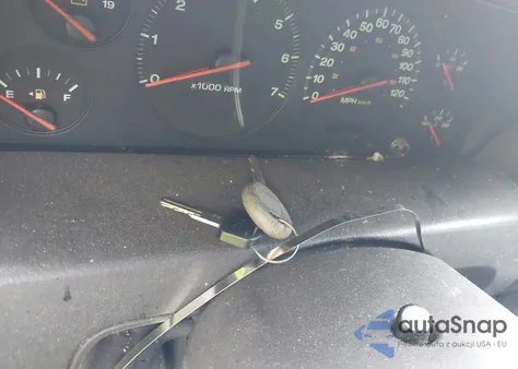 2000 Jeep Grand Cherokee Laredo z USA, uszkodzony, nr VIN 1J4GW48S4YC207182